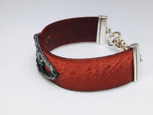 Load image into Gallery viewer, Leather and Pewter Heart Bracelet